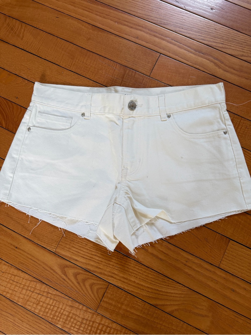 PacSun Off-White Denim Cutoff Shorts size 26 new no tag